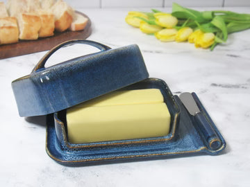 BUT-BPORNVY16 NAVY PORCELAIN BUTTERIE